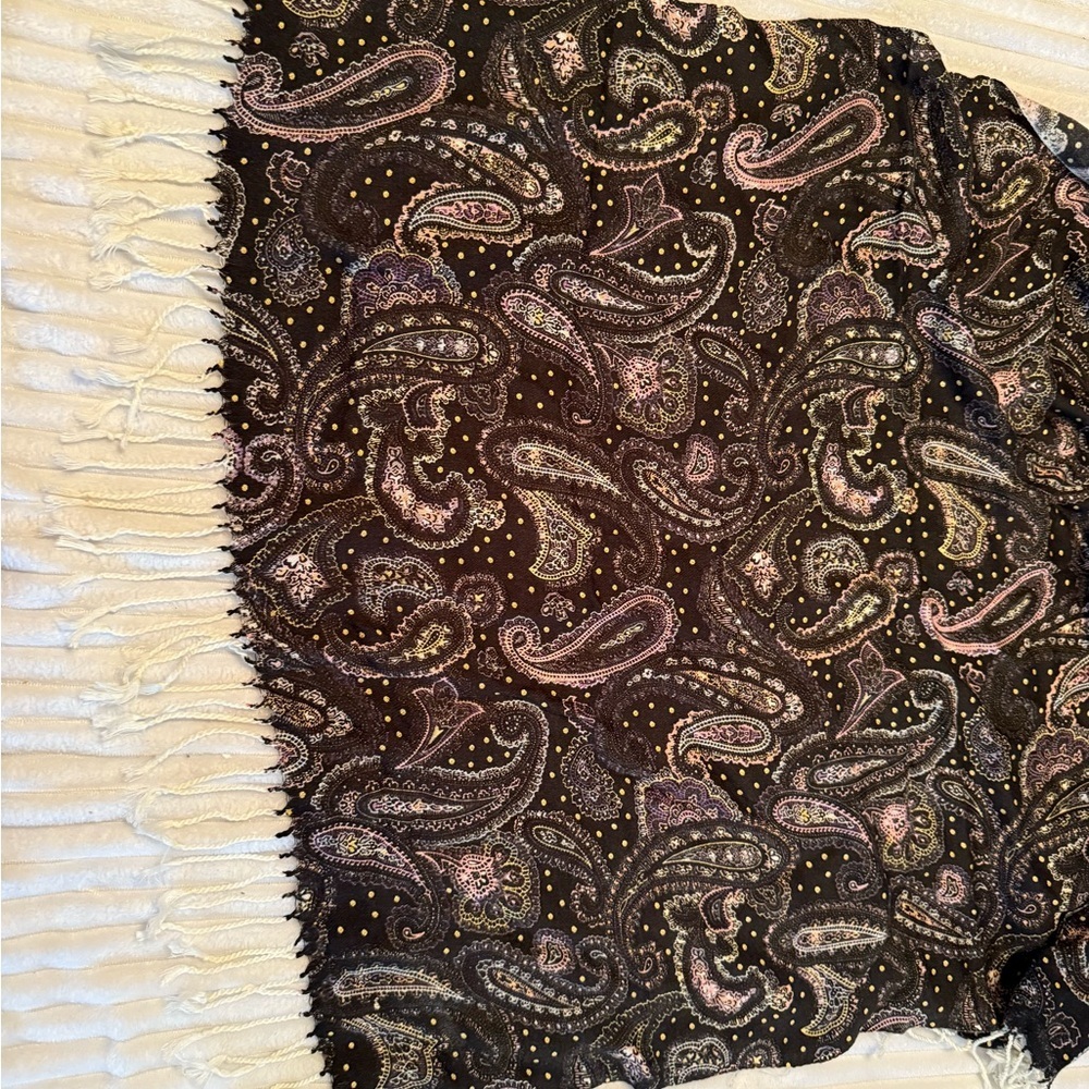 Paisley Patterned Scarf - Black and White - Picture 4 of 5
